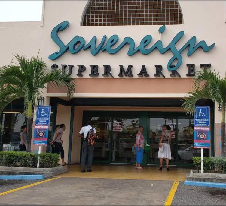 Crystoural Apartment Liguanea Sovereign 2 BR Apt- Kingston! Exterior foto