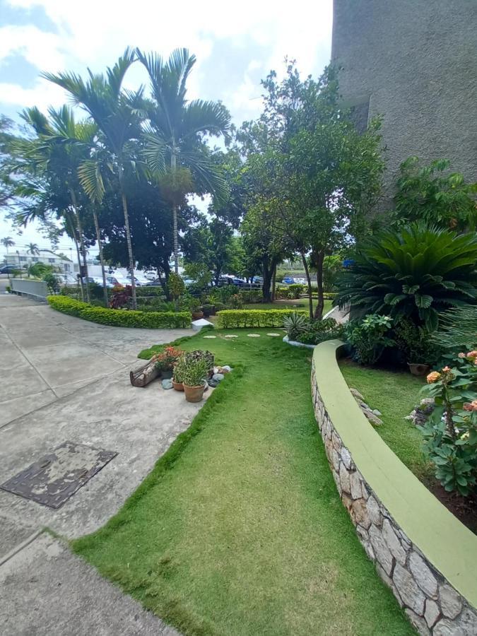 Crystoural Apartment Liguanea Sovereign 2 BR Apt- Kingston! Exterior foto