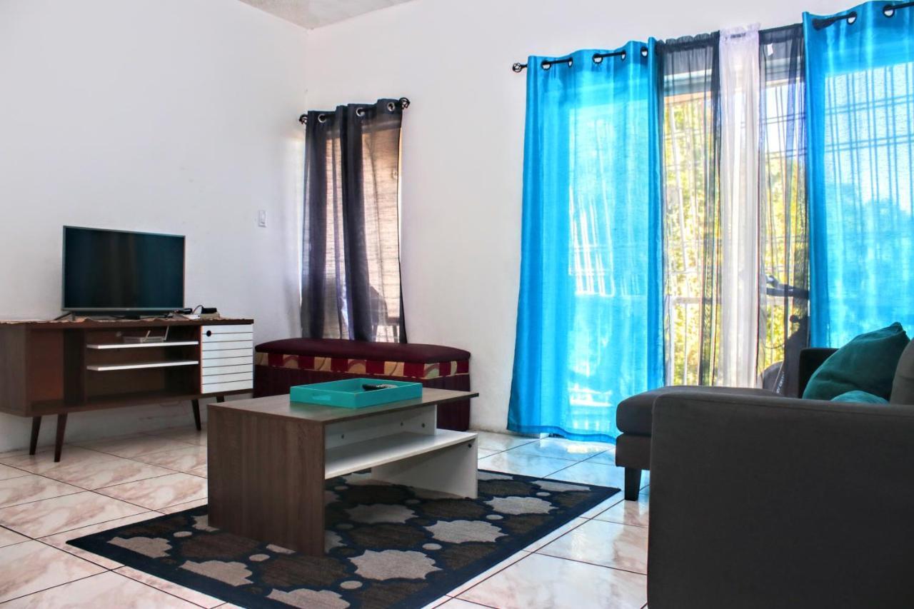 Crystoural Apartment Liguanea Sovereign 2 BR Apt- Kingston! Exterior foto