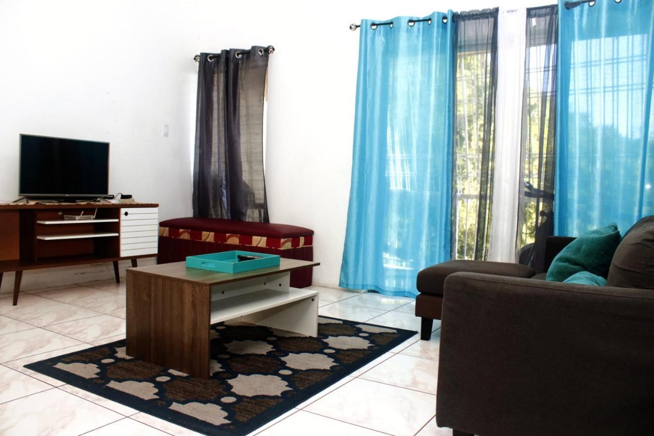 Crystoural Apartment Liguanea Sovereign 2 BR Apt- Kingston! Exterior foto